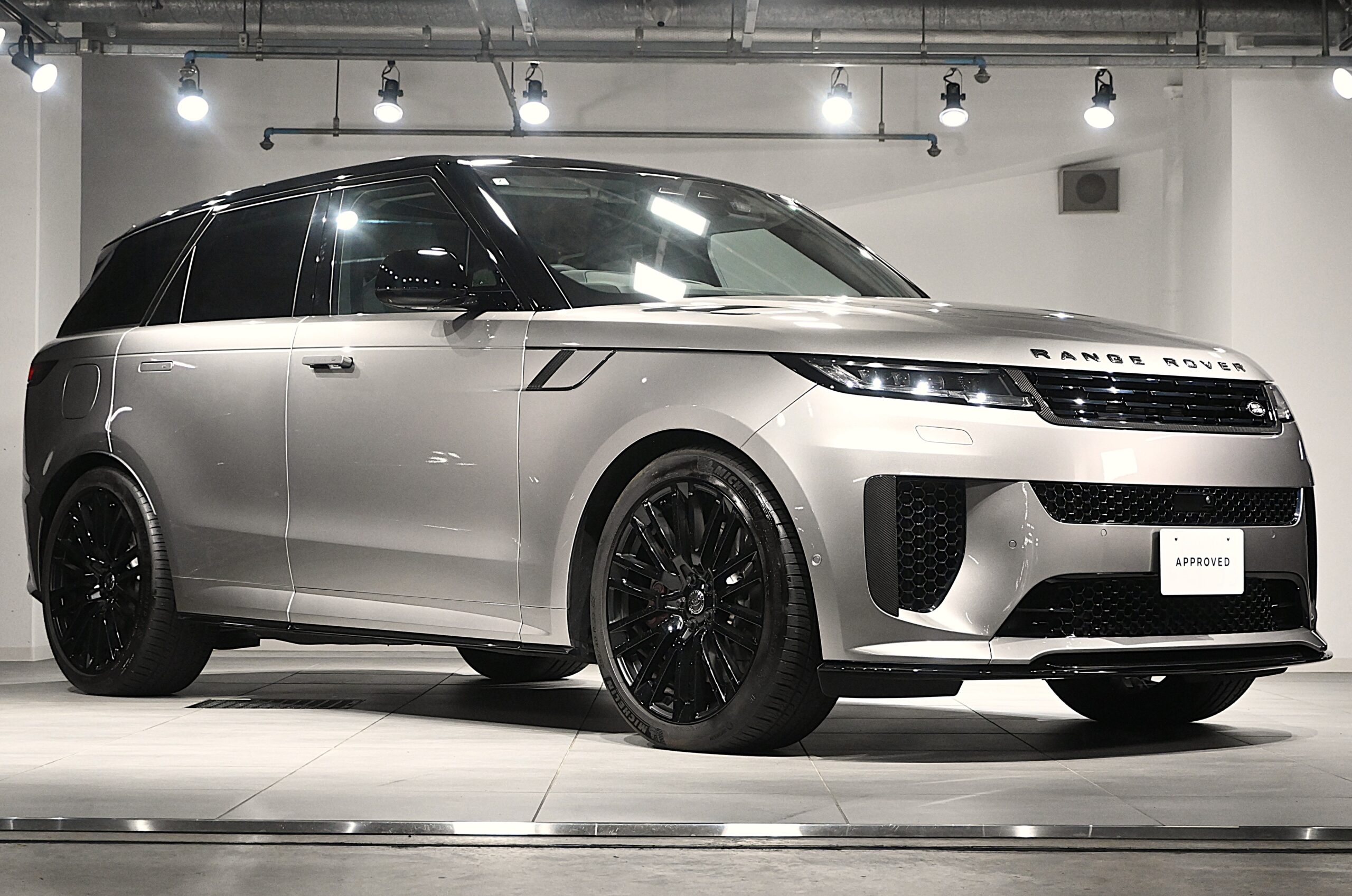 RANGEROVER SPORT SVエディション1 4.4LP635 4WD 5名