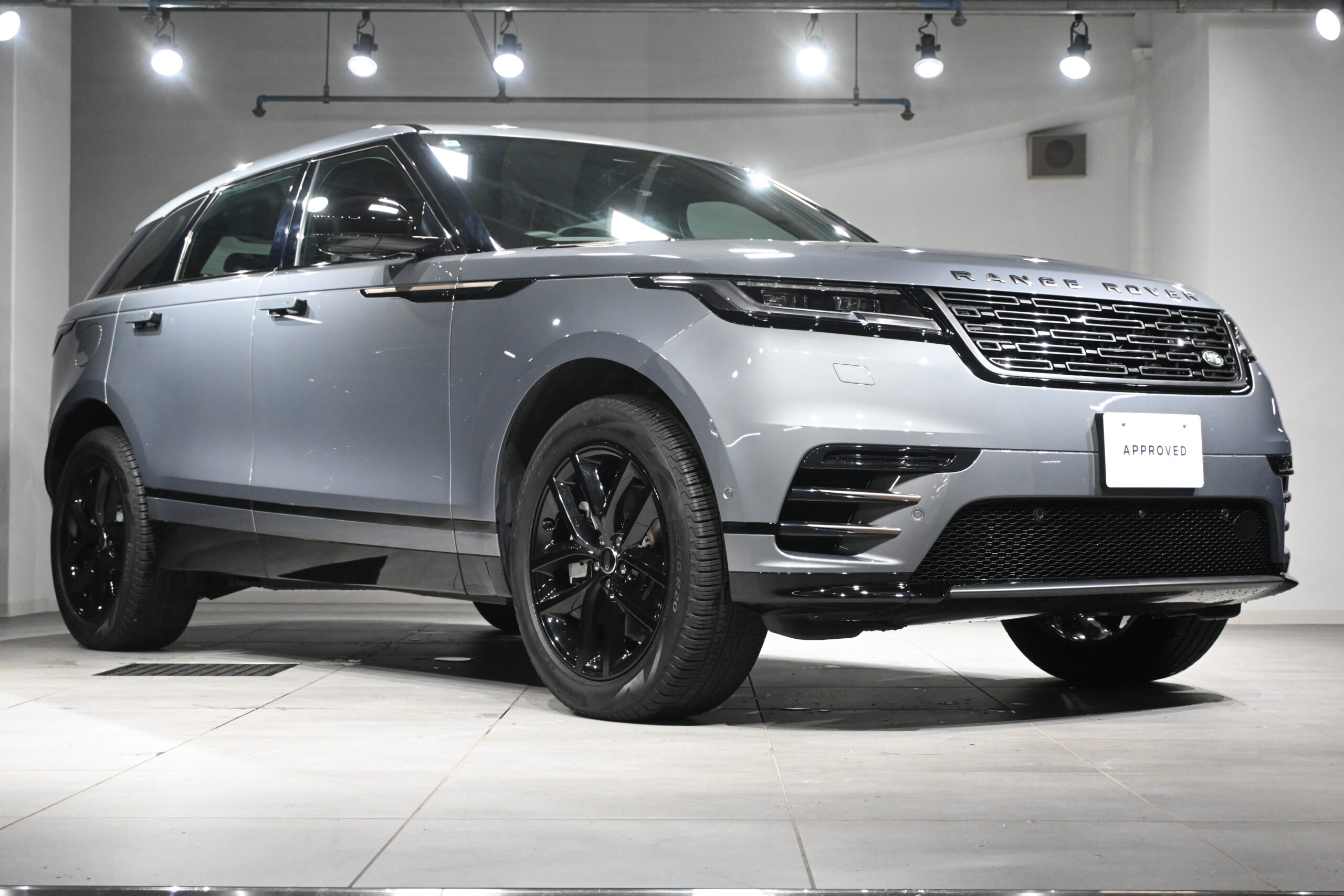 RANGEROVER VELAR ダイナミックSE 2.0L D200 4WD