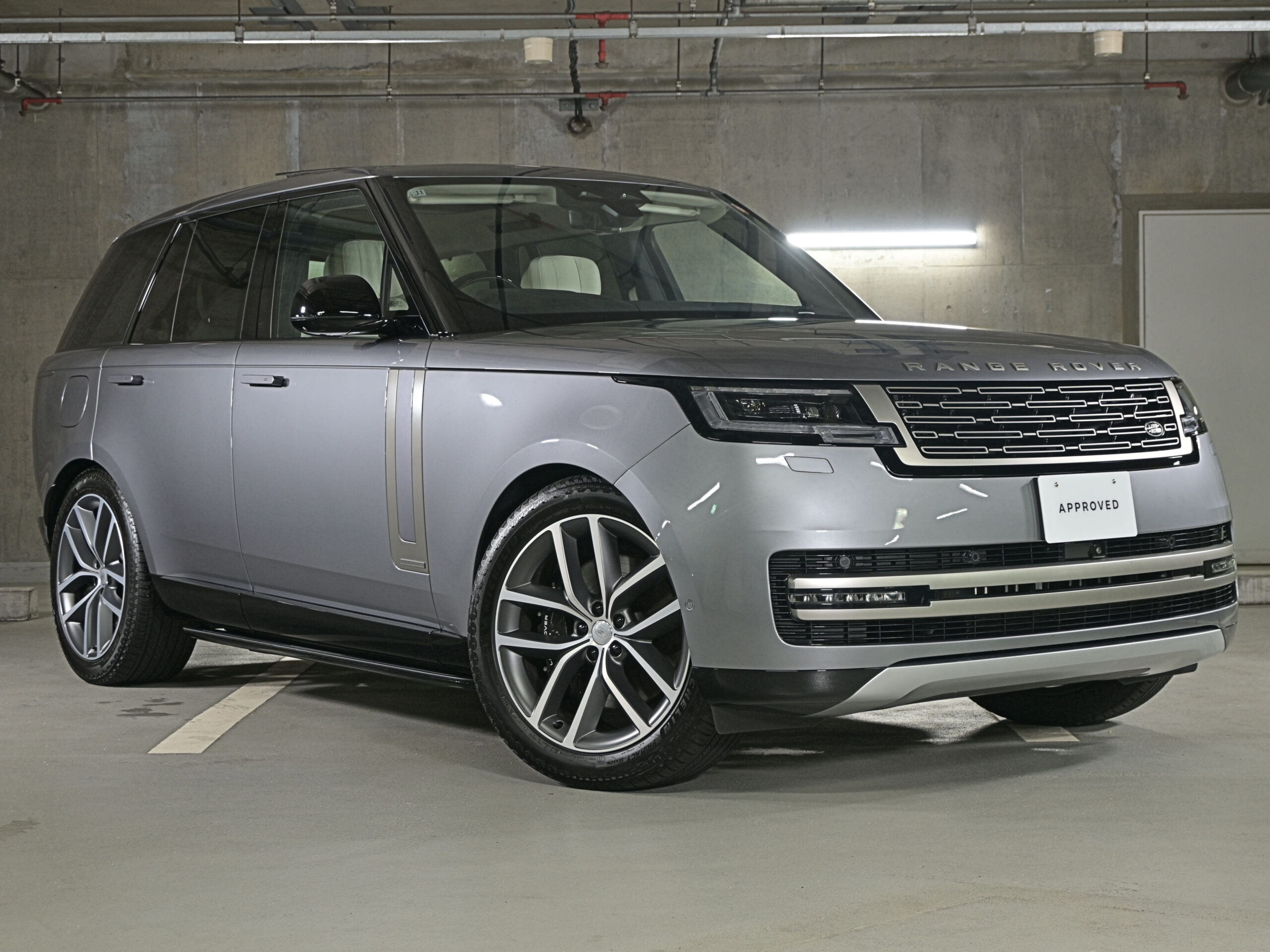 RANGE ROVER Autobiography P550e SWB
